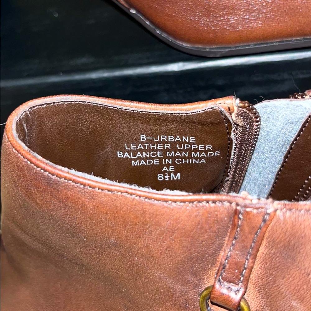 NWOT Bandolino Urbane Brown Leather Zip Ankle Bootie - Size 8.5 - Picture 12 of 13